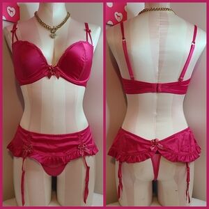 VTG VS Sexy Little Things Silky Satin Ruffle Bra/ Garter Panty Set 34D/sm